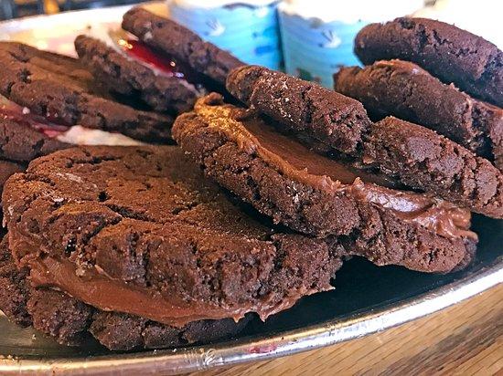 Grandma Lee's Bakery & Cafe